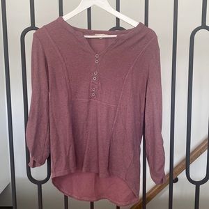 Quarter sleeve purple top